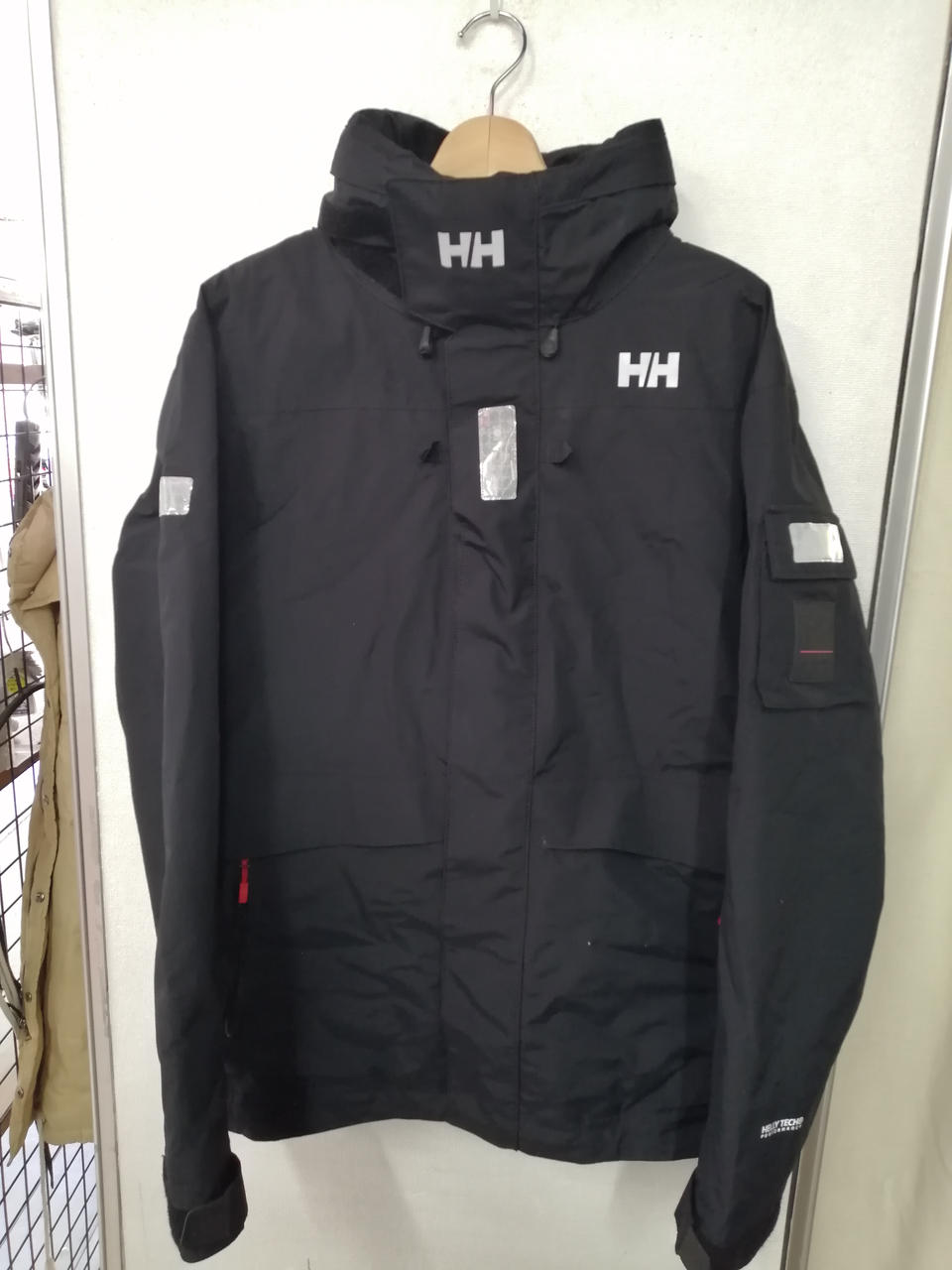 深まる秋に、LIFAの服。 - HELLY HANSEN OFFICIAL SHOP BLOG｜GOLDWIN