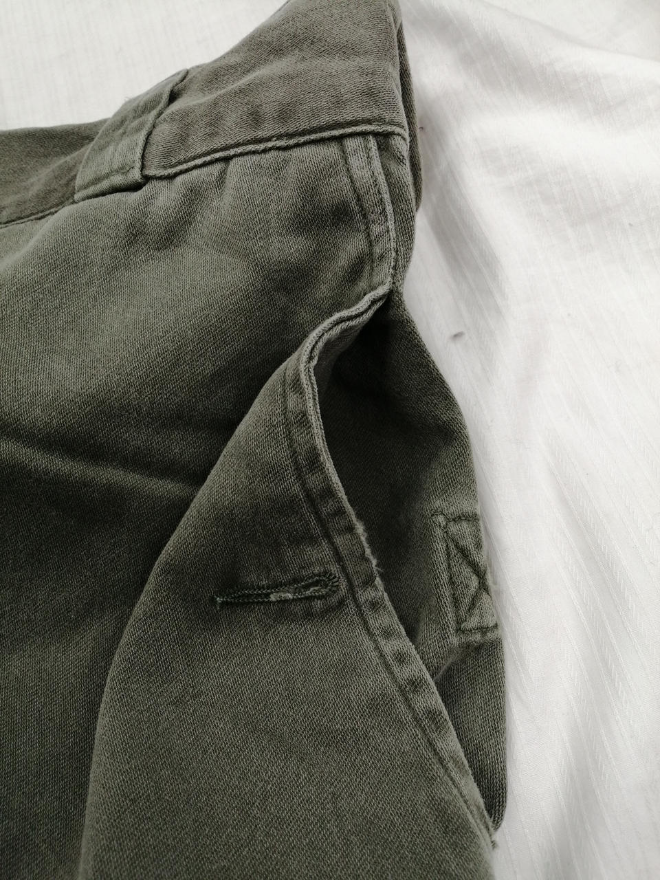 左ポケットのボタン紛失