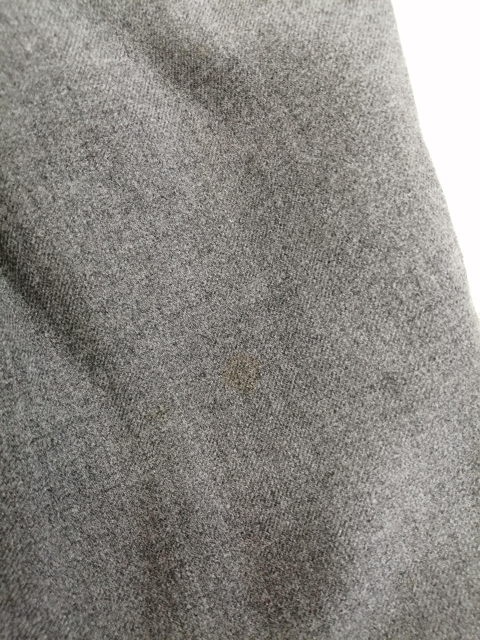 茶色いシミあり