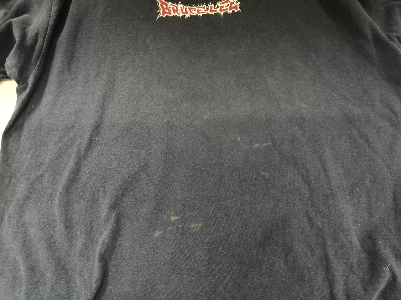 お腹から裾あたりにヨゴレあり