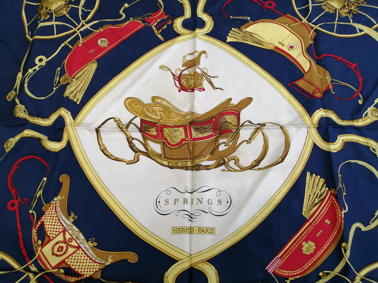 白部分シミあり