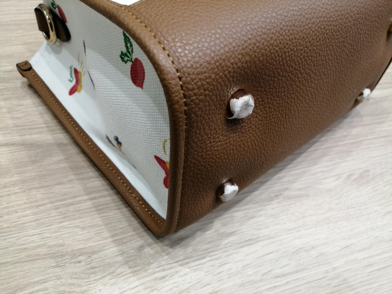 スレ防止テープ貼ったまま