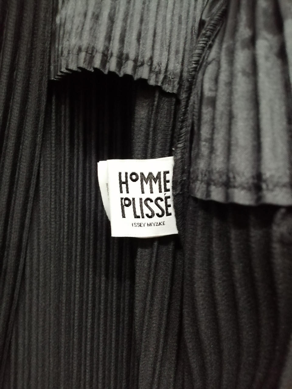 HOMME PLISSE ISSEY MIYAKE プリーツ コート 黒 HOMME PLISSE ISSEY MIYAKE(イッセイミヤケオムプリッセ