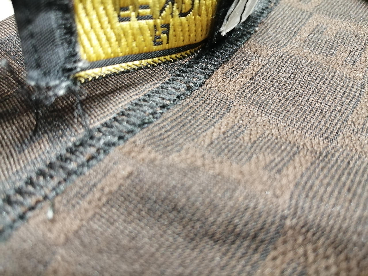 タグほつれあり