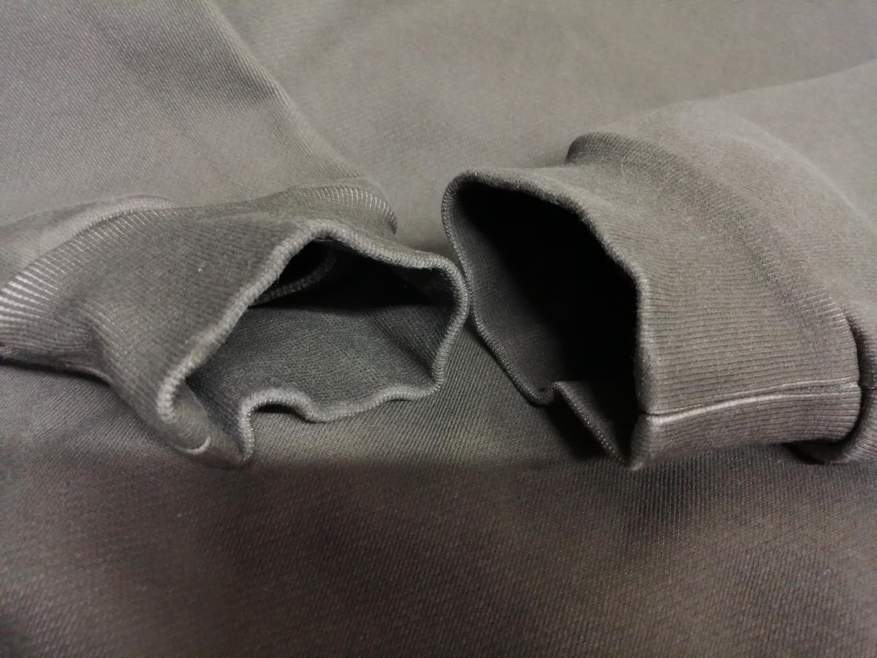 袖まわりスレあり