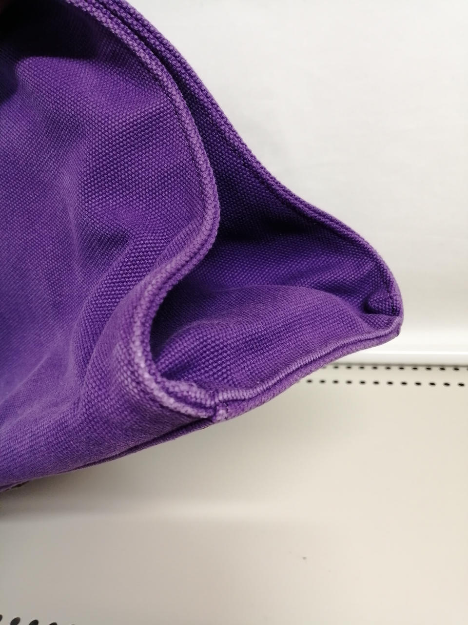 角スレ色褪せあり