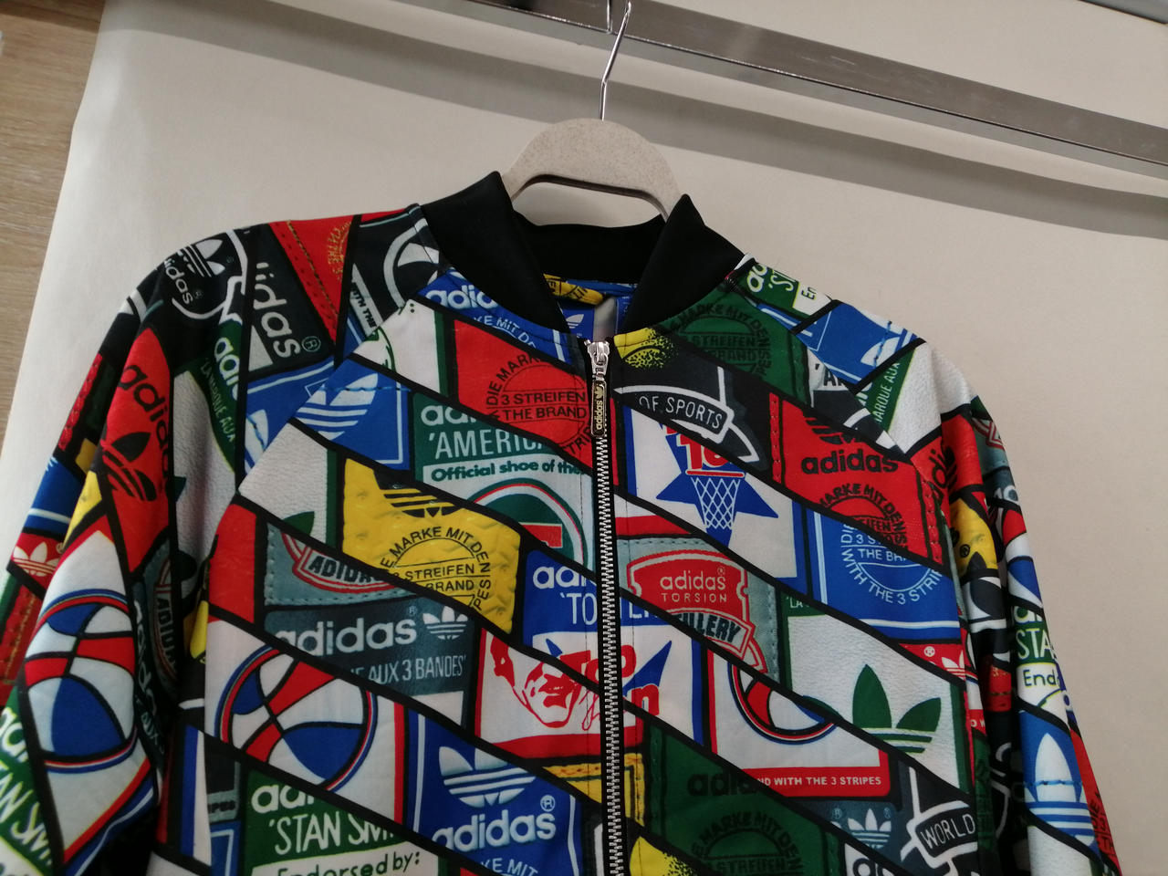 adidas アディダス トラックジャケット 総柄 アディダス(ADIDAS)|総柄トラックジャケット|【ハードオフ公式通販