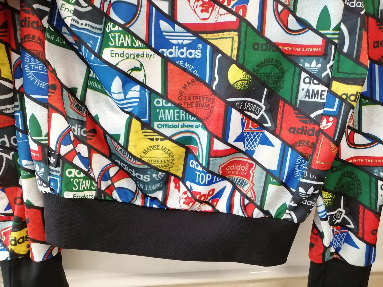 アディダス(ADIDAS)|総柄トラックジャケット|【ハードオフ公式通販