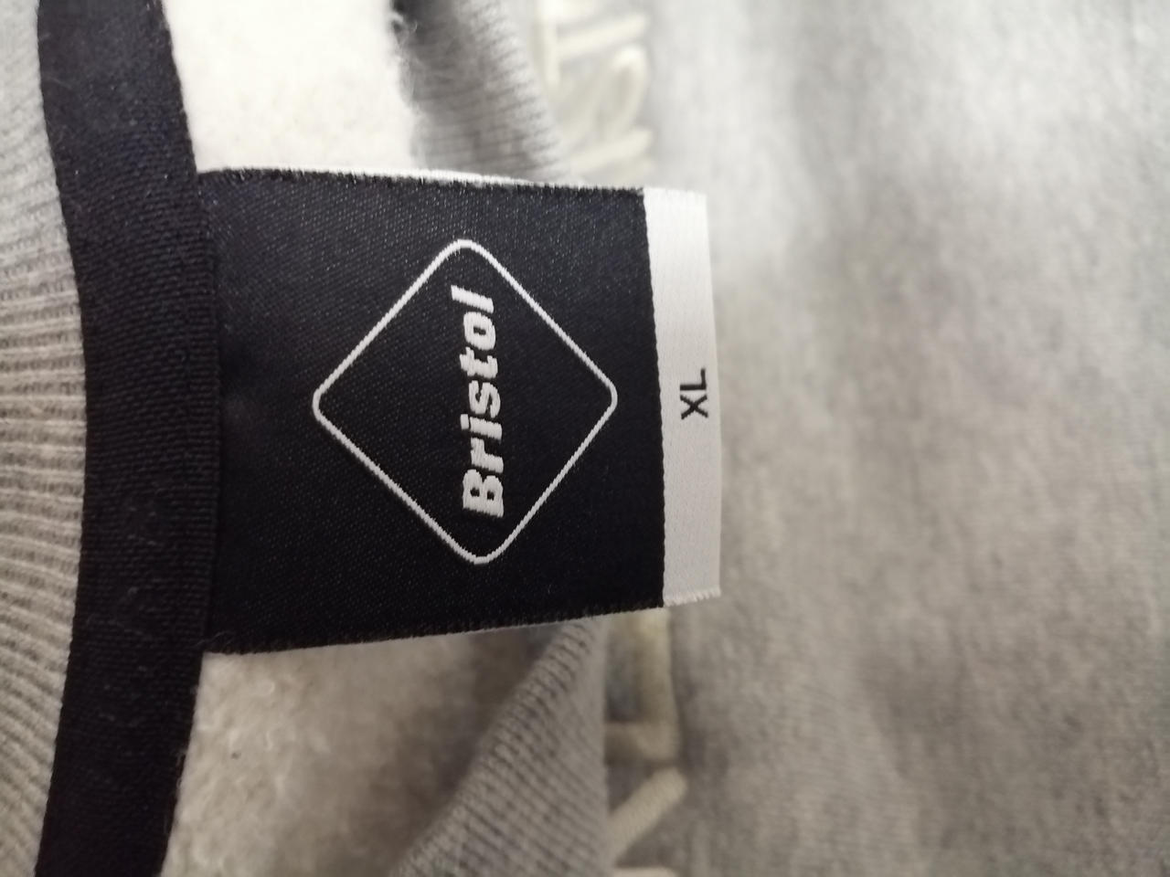 F.C.REAL BRISTOL|ERIC HAZE: CREWNECK SWEAT|【ハードオフ公式通販