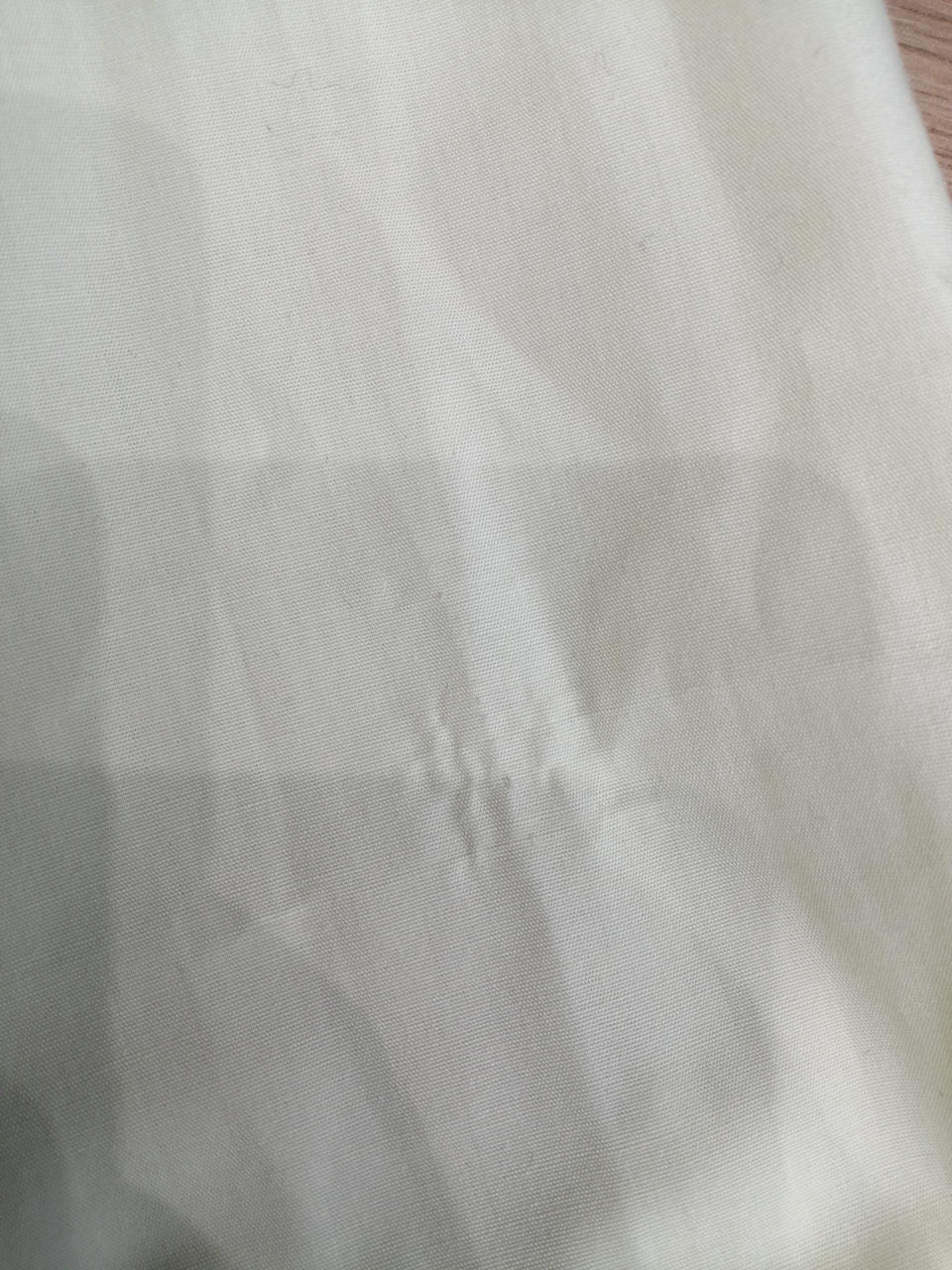 糸が抜けた跡あり