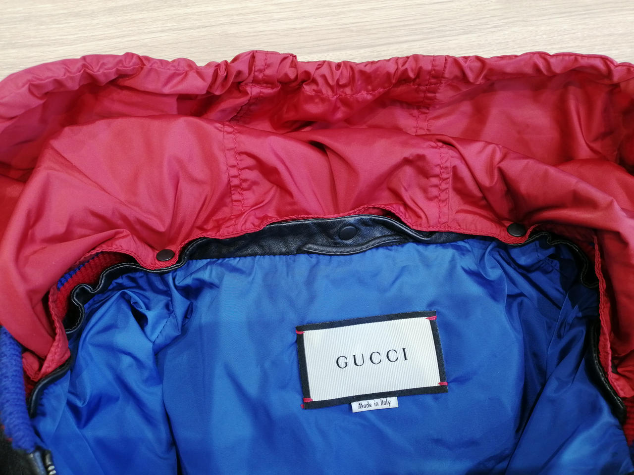 フードは取り外し可能