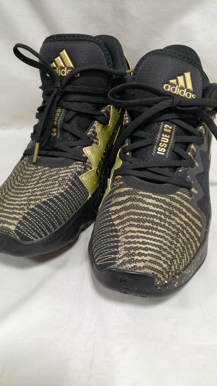 ローカットスニーカー