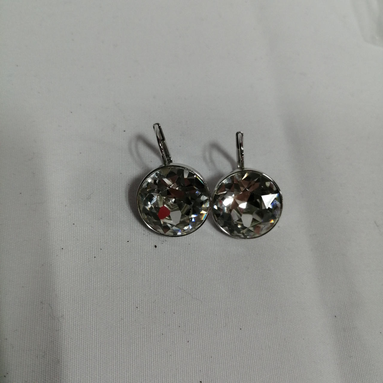 SWAROVSKI ピアス （スワロフスキー Swarovski Lucent フープ