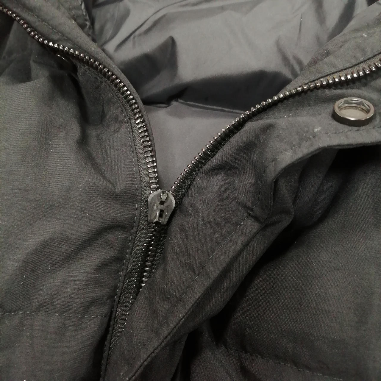 ファスナー破損