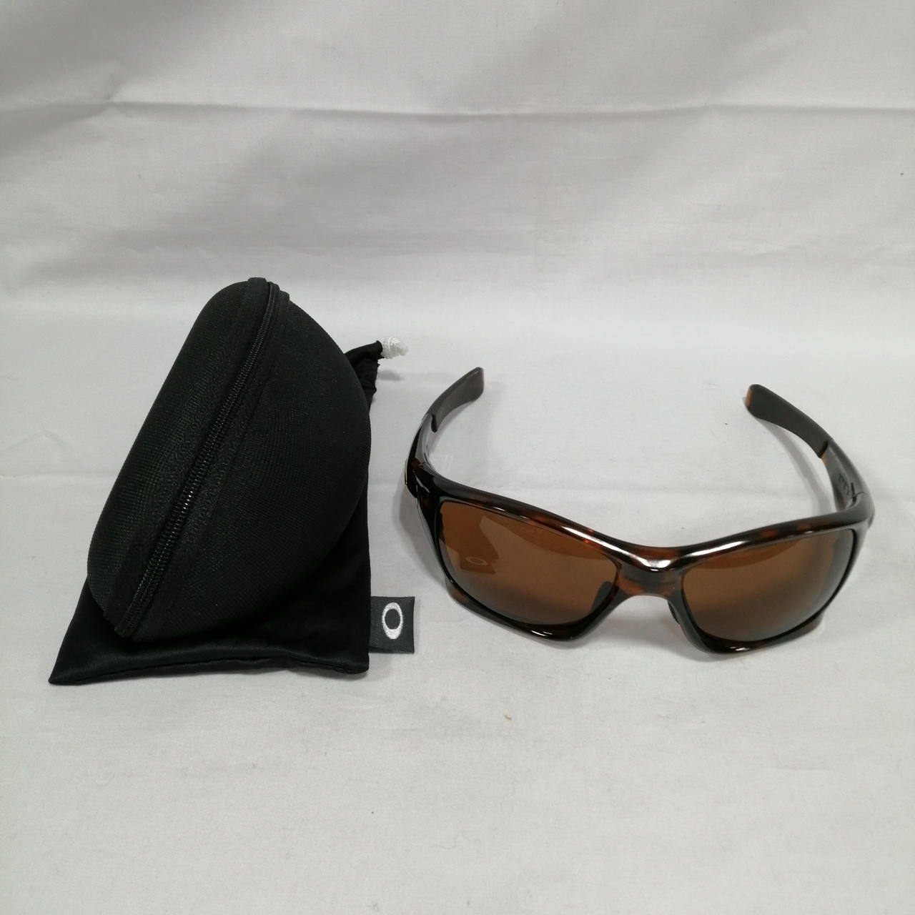 OAKLEY 型番：べっ甲柄 PIT BULLサングラス