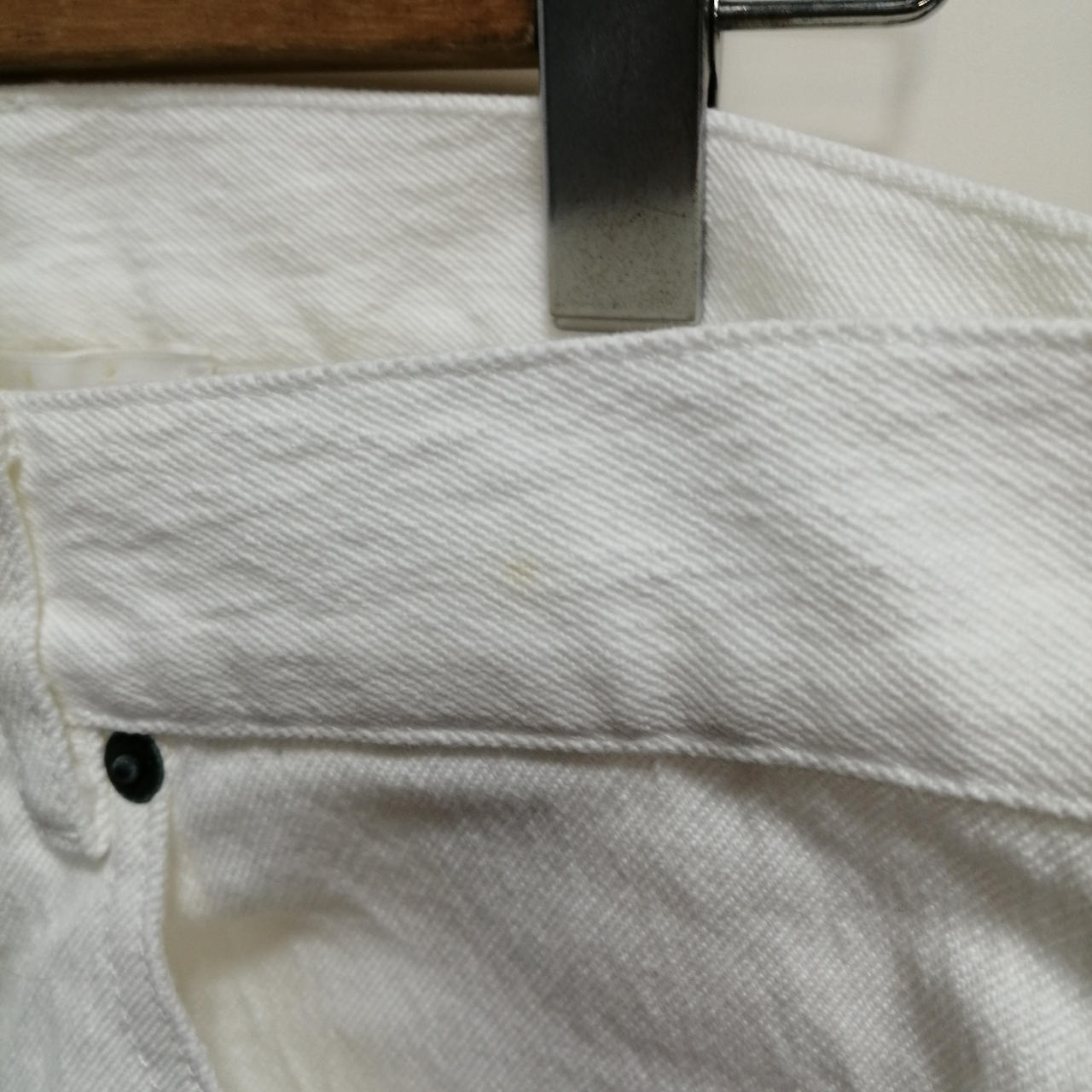 小さな汚れあり