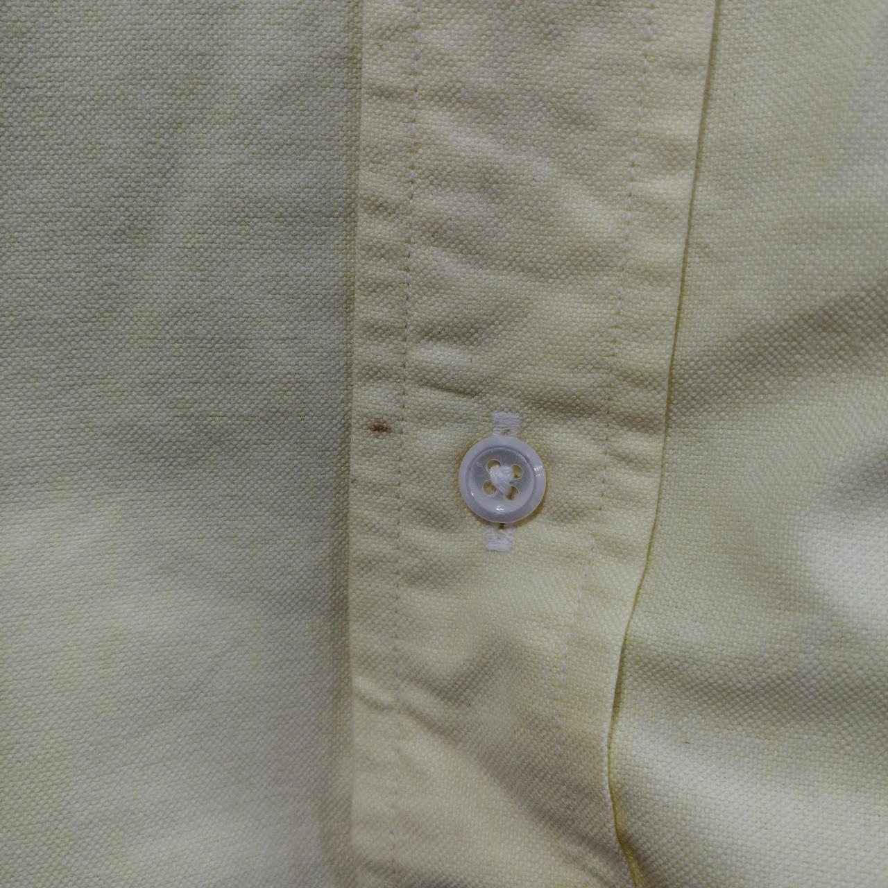 正面ボタン付近汚れあり