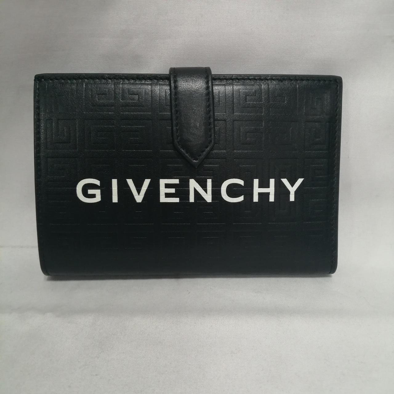 ク*ラ様 定価税込11万2350円 GIVENCHY ジバンシー 黒 レザーハン ジバンシイ(GIVENCHY)|2つ折りレザーウォレット|HARDOFFオフ