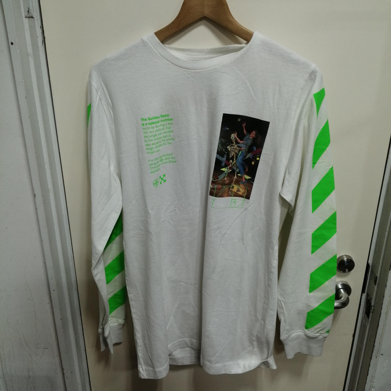 OFF-WHITE ラインプリント 長袖Tシャツ