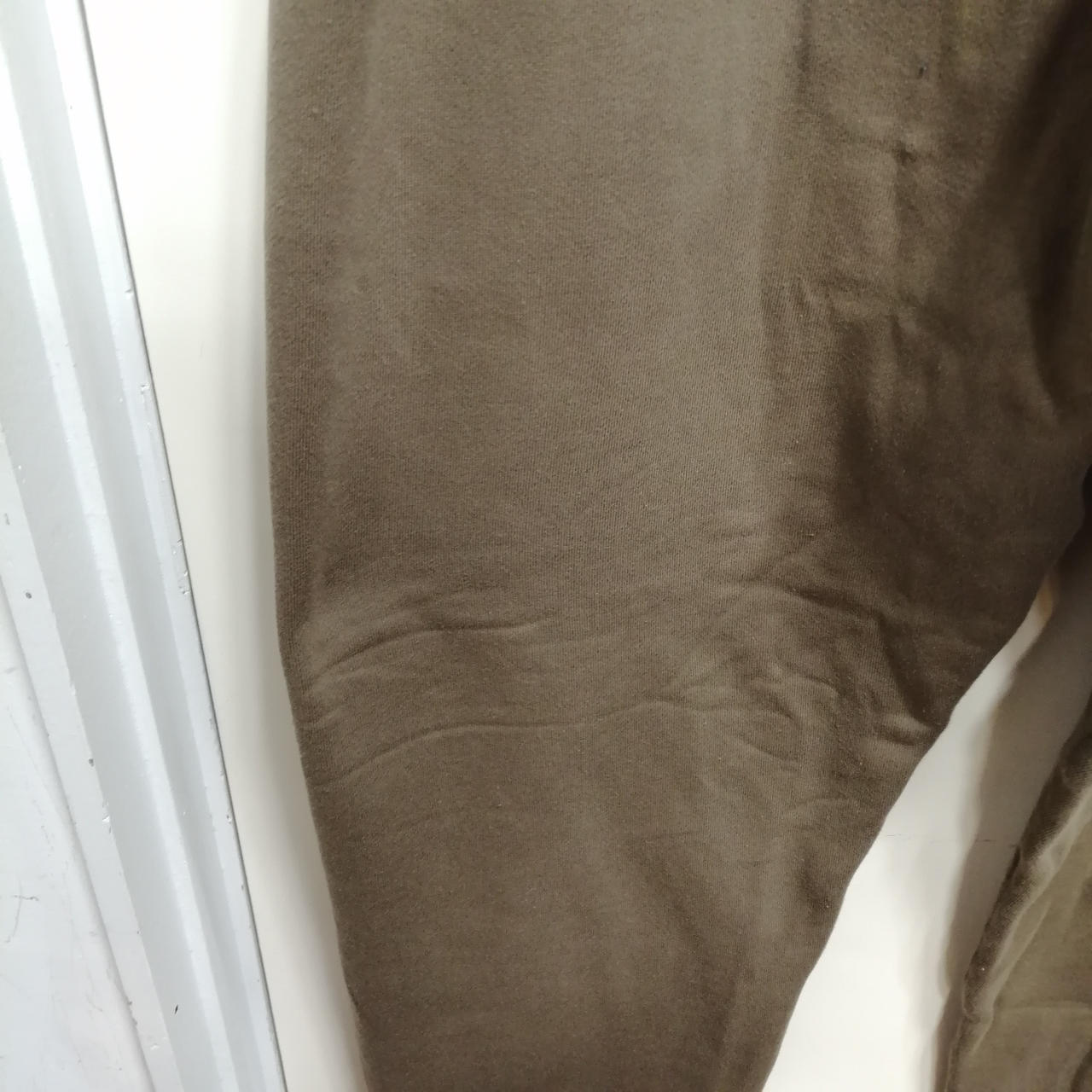 色落ちで白い部分あります