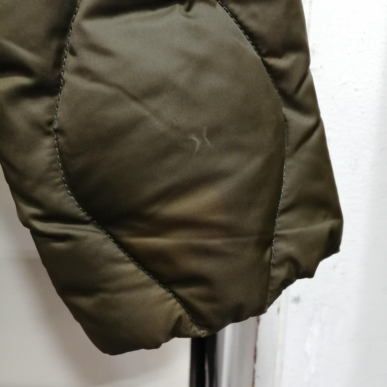 左袖口変色有り