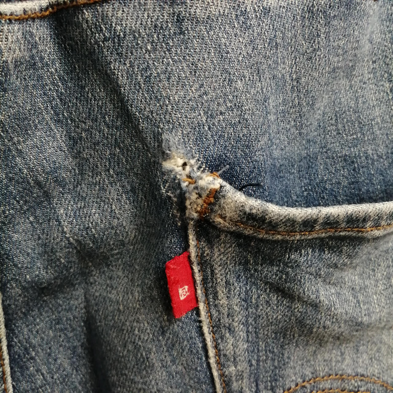 ポケット破れあり