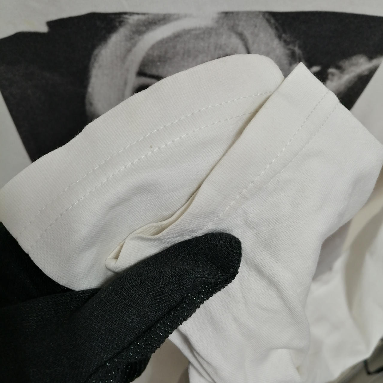 袖口に若干の黄ばみあり