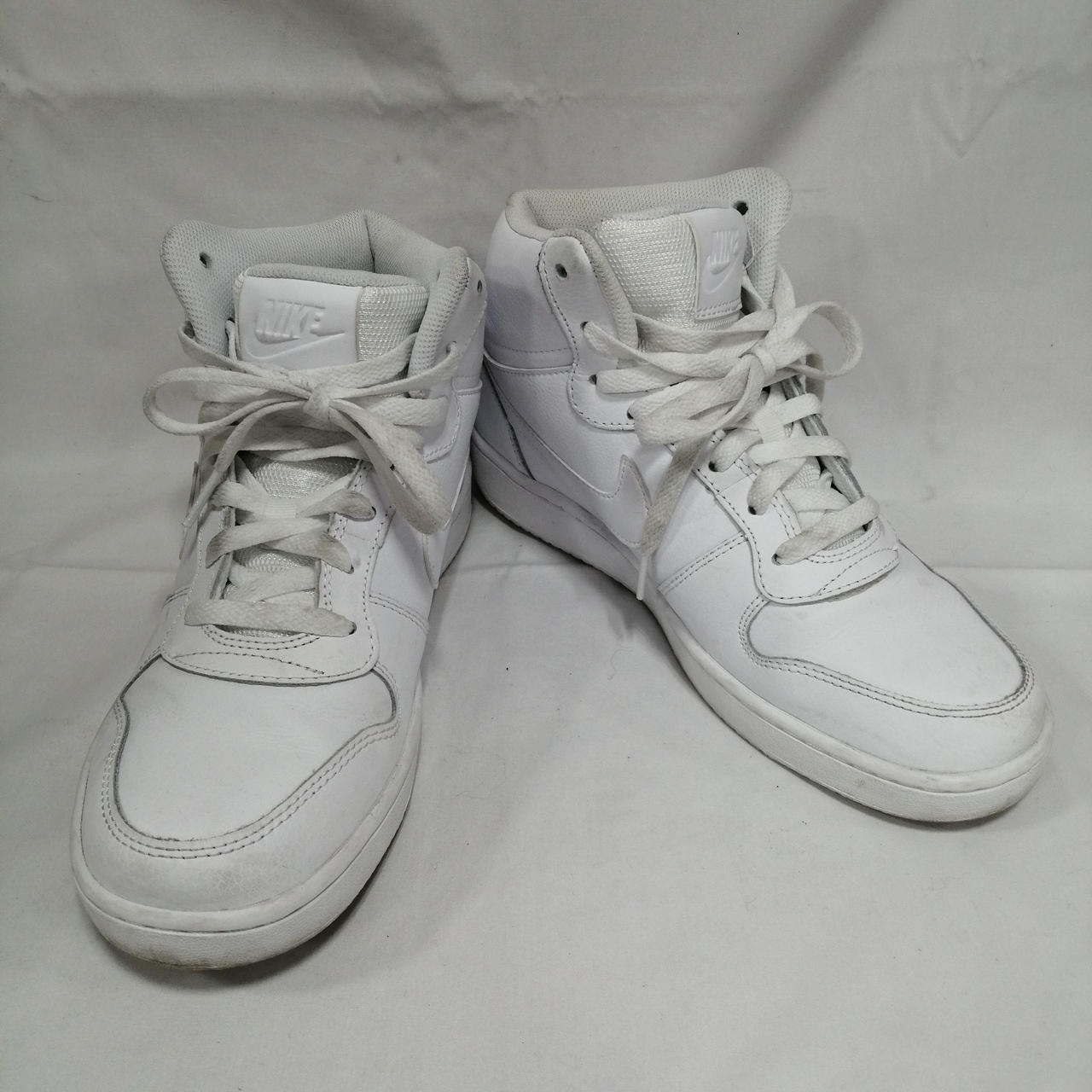 全体的に多少の使用感、汚れあり