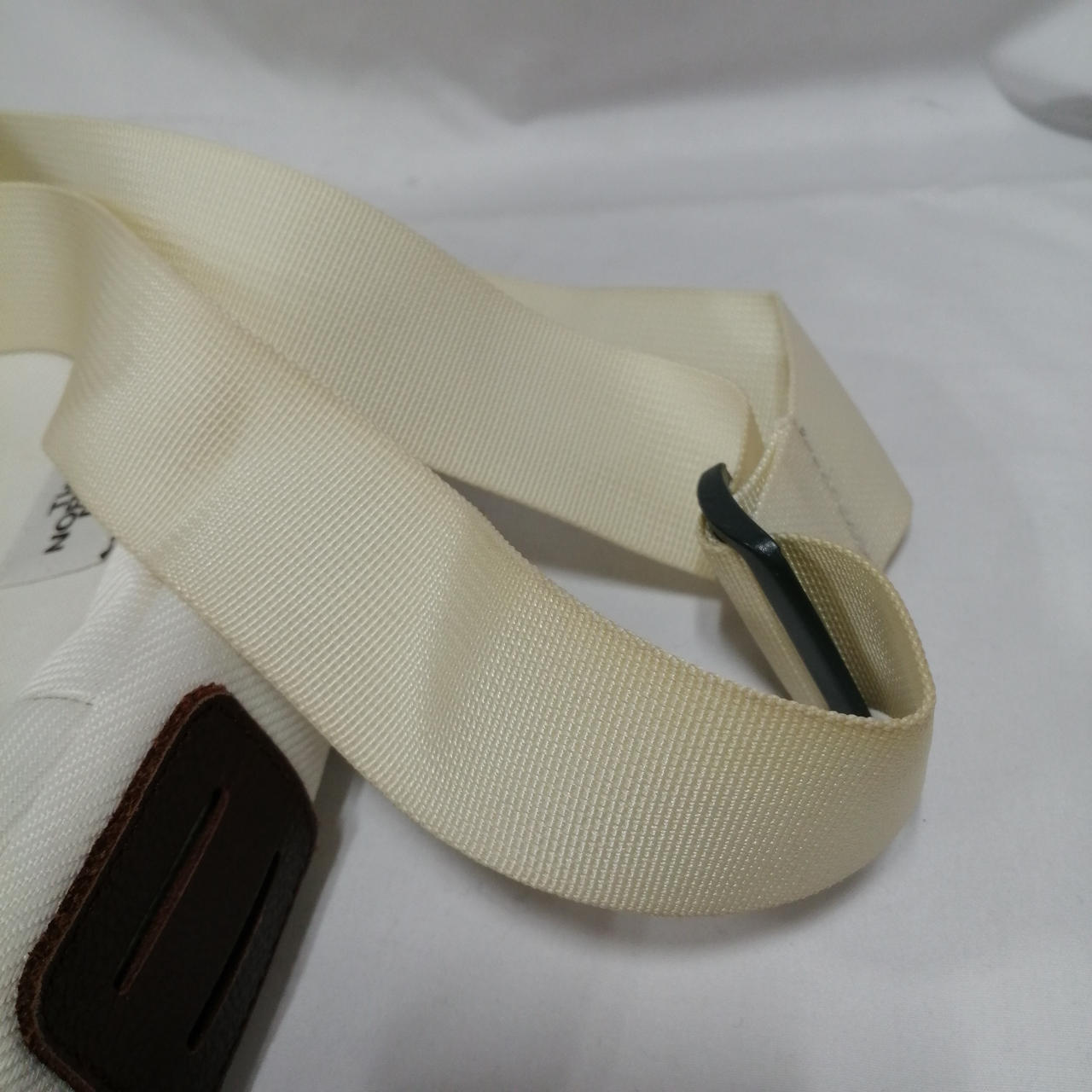 ショルダー紐黄ばみあり