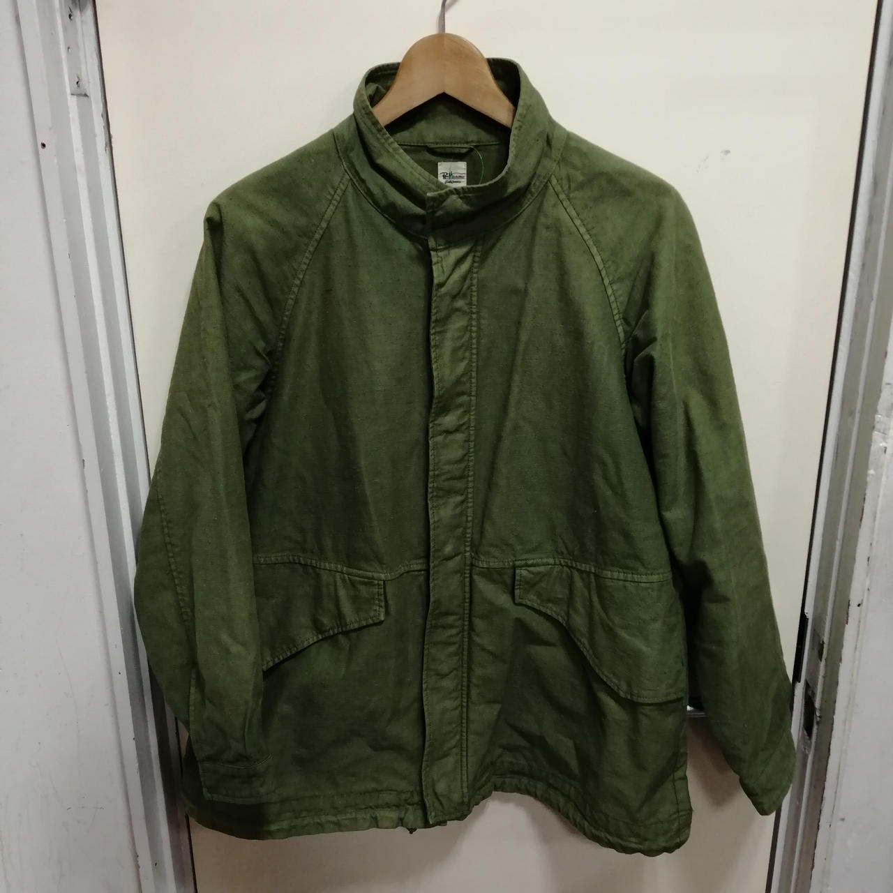 全体的に毛玉あり