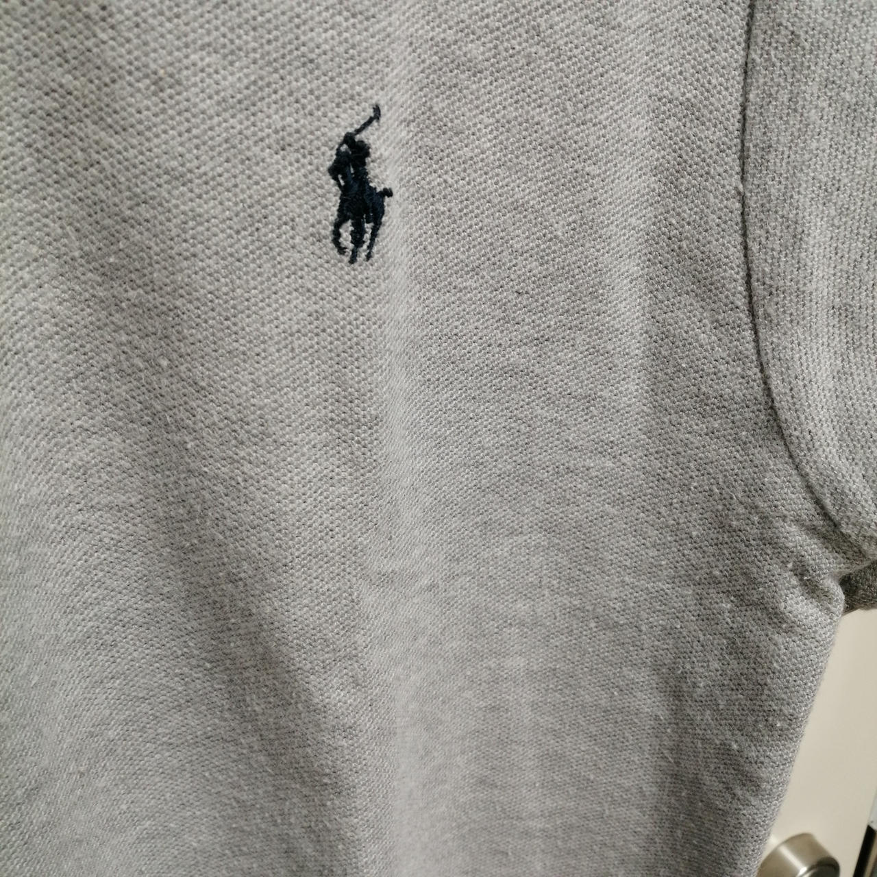 全体的に毛玉あり