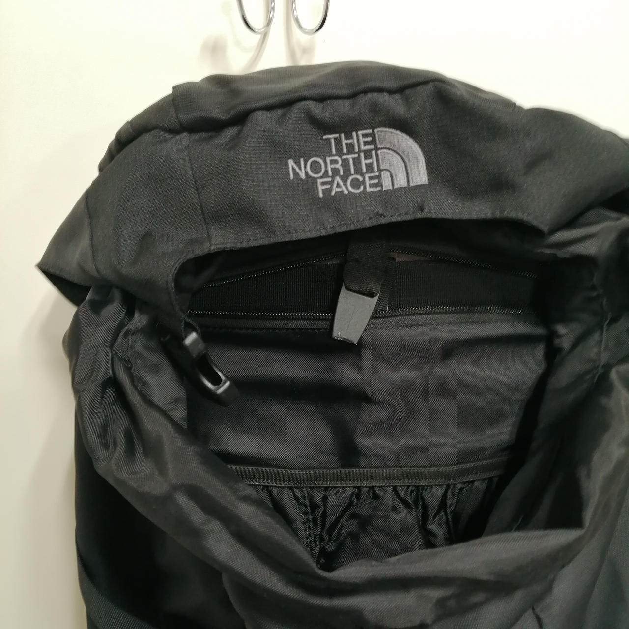 内側毛玉破損箇所あり