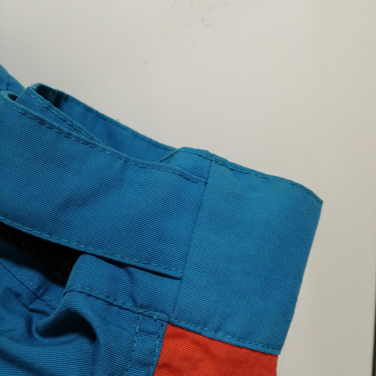 袖口多少の汚れあり