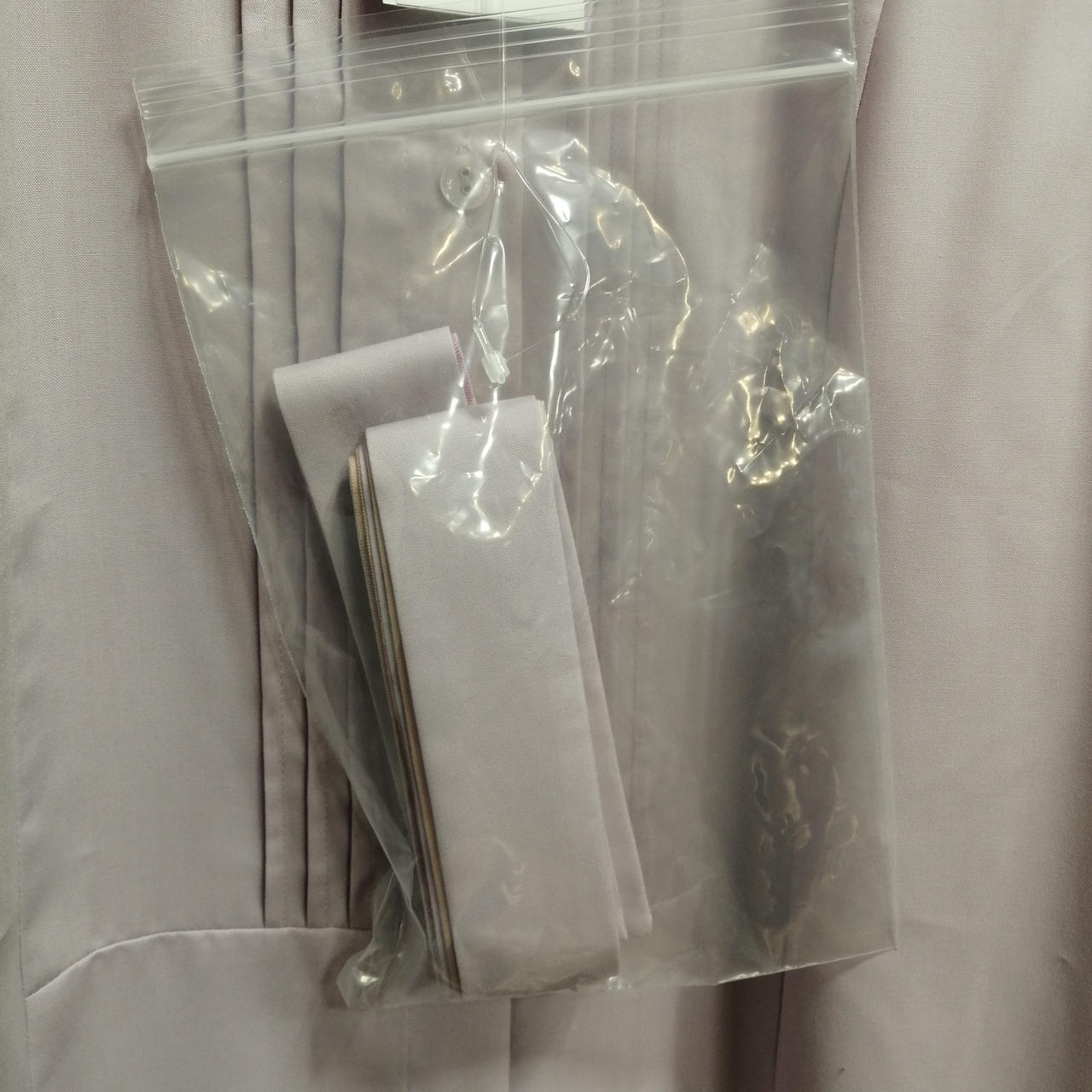 腰ひももセットでついております。