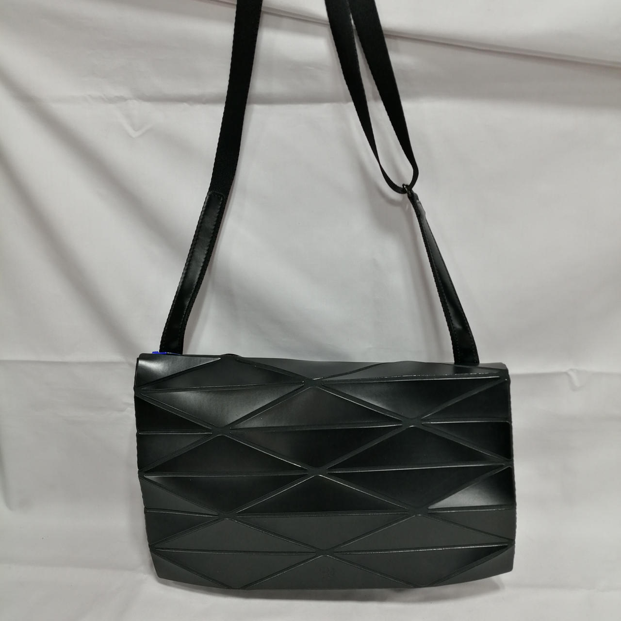 ISSEY MIYAKE|PLEATS PLEASEショルダーバッグ|【ハードオフ公式通販