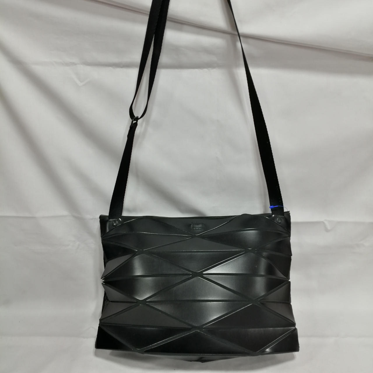 ISSEY MIYAKE|PLEATS PLEASEショルダーバッグ|【ハードオフ公式通販