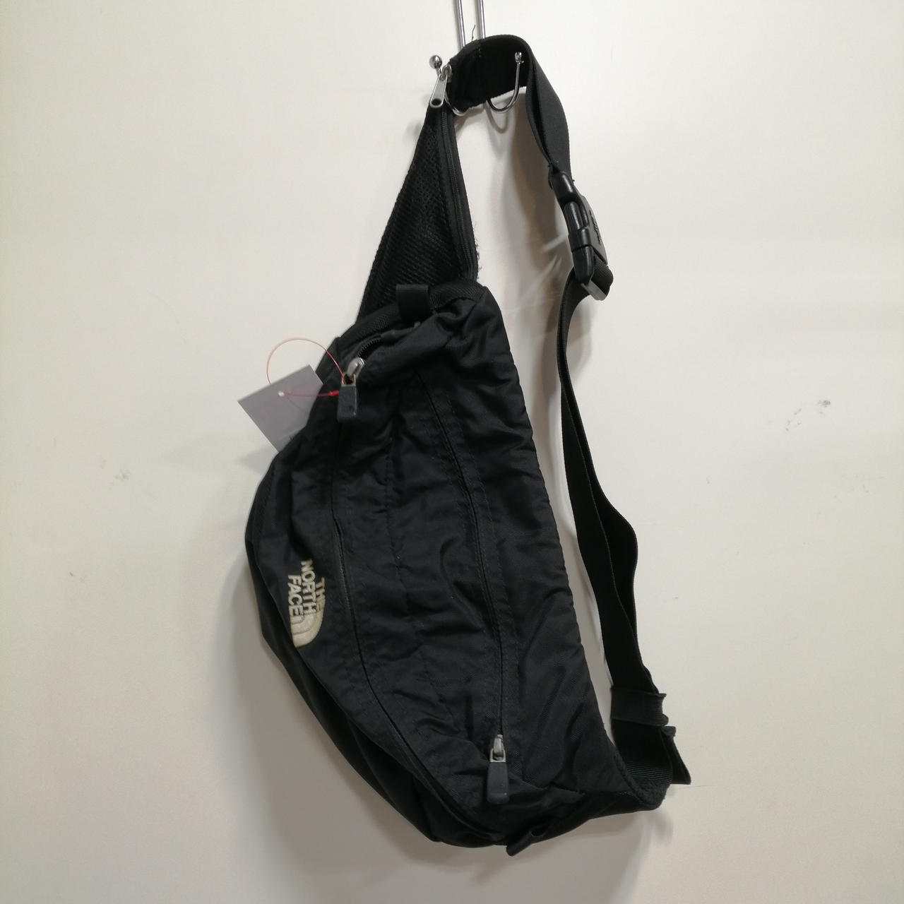 【未使用】THE NORTH FACE ボディバッグ ノースフェイス(THE NORTH FACE)|ナイロンボディバッグ|【ハードオフ