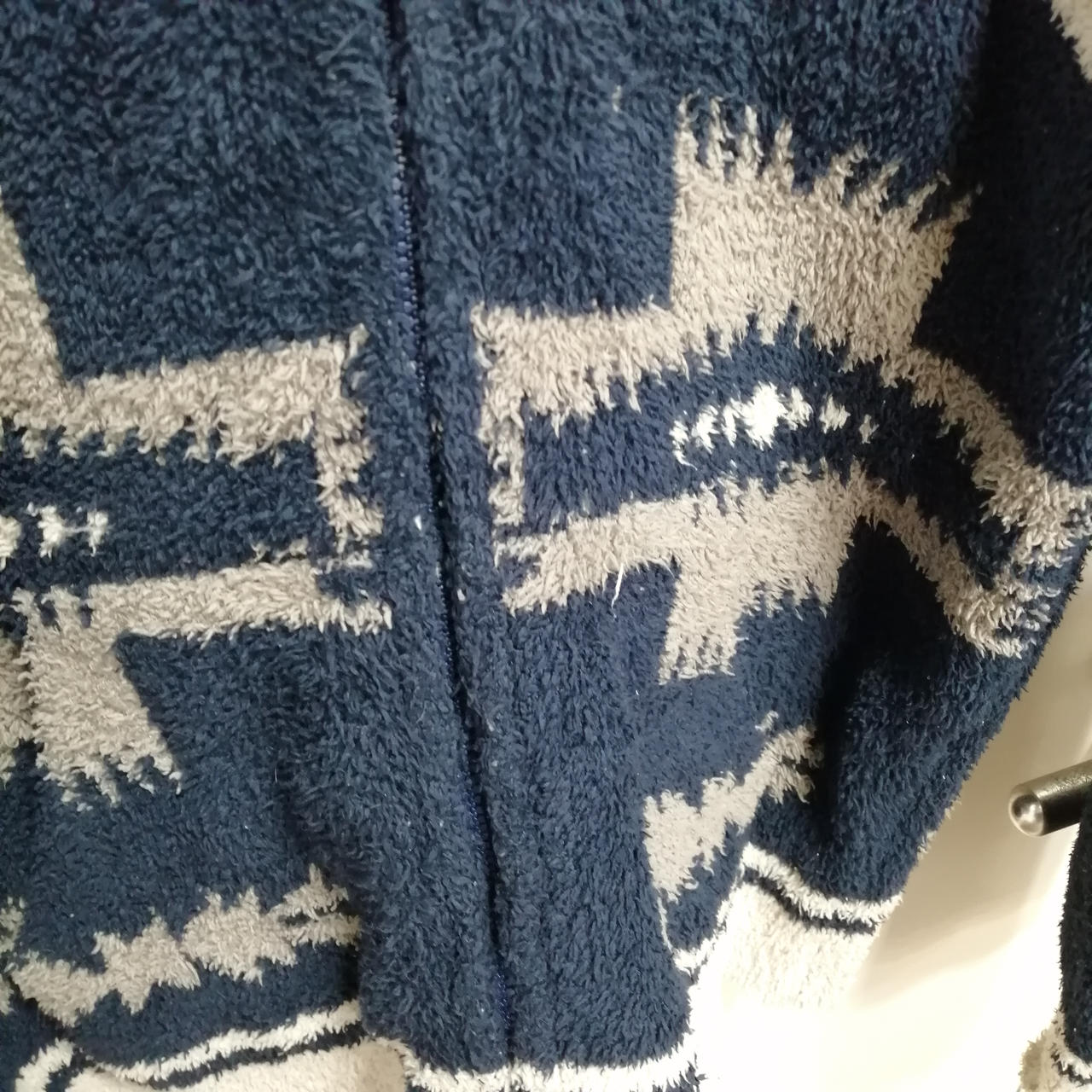 全体的に毛羽立ちあり