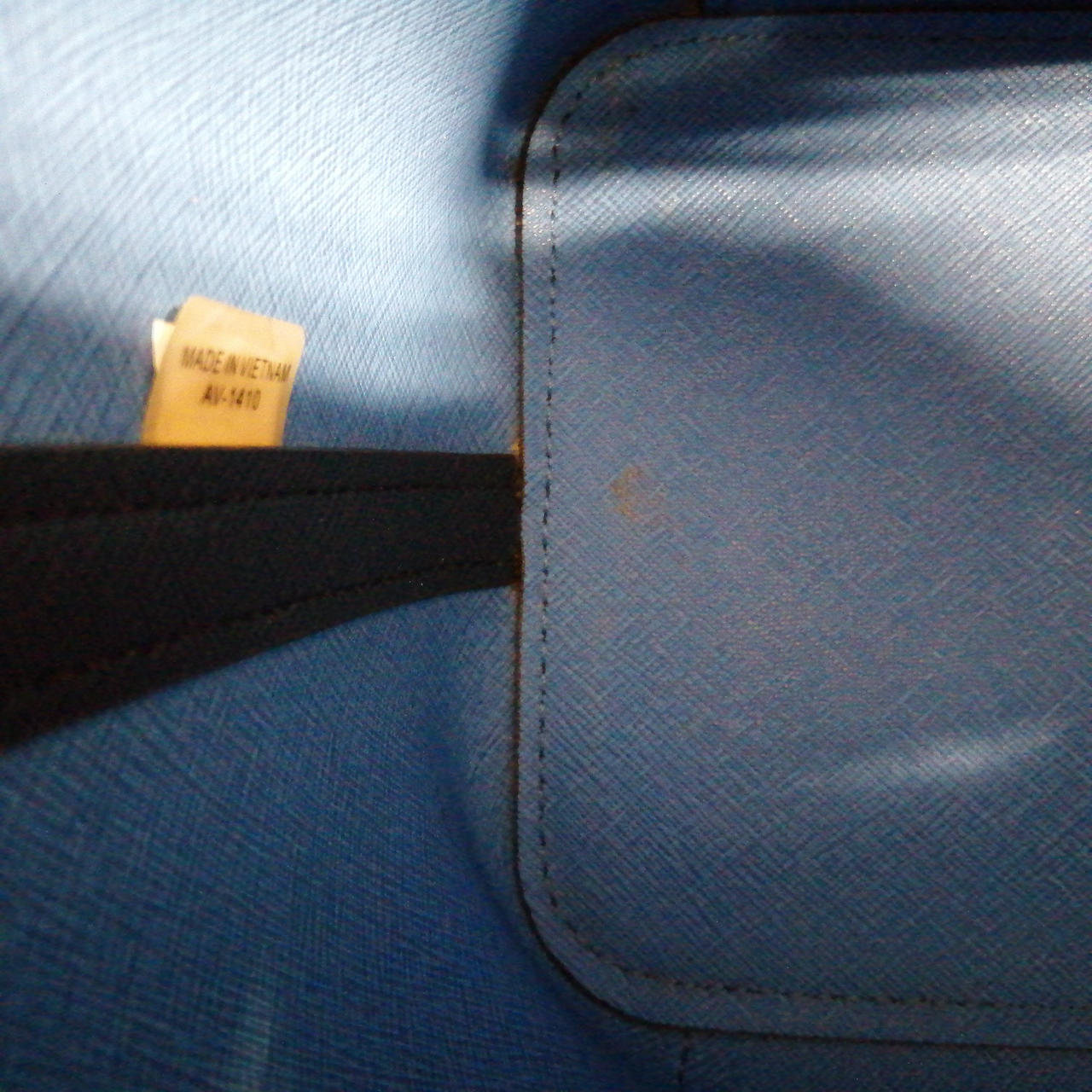 内側底に汚れがございます