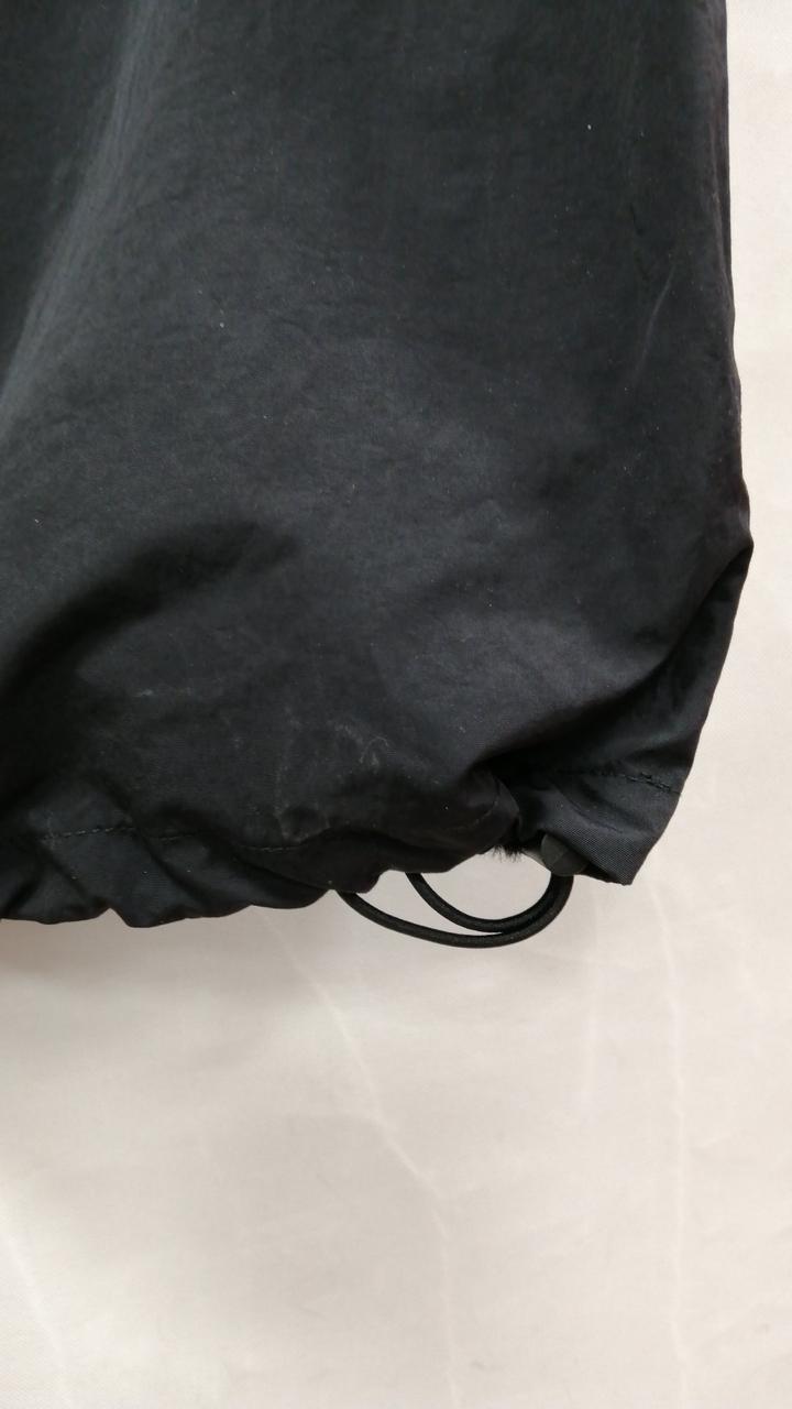 目立たない程度の汚れあり。