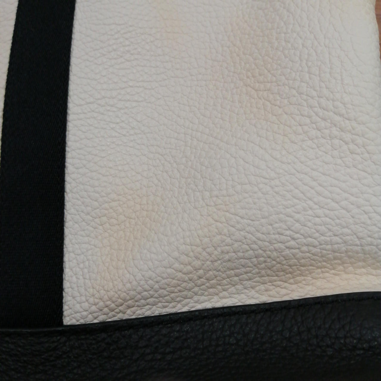 ところどころ色あせあり