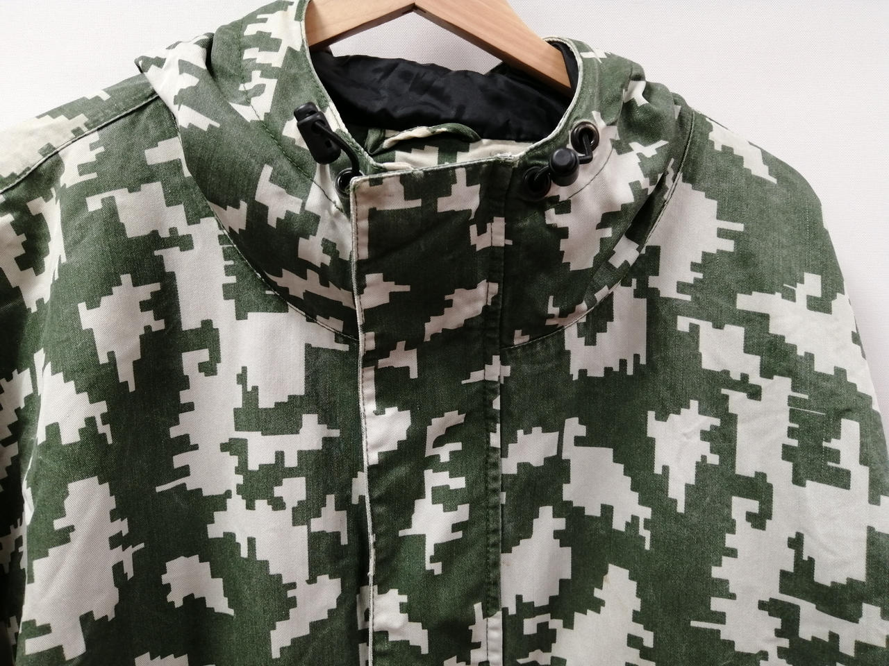 DIGITAL CAMOUFLAGE JACKETΩ 保証期間保証なし発送目安1-2日後登録日2024年04月13日表記サイズM着丈約63cm身幅約65c