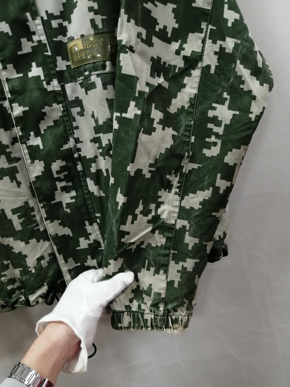 DIGITAL CAMOUFLAGE JACKETΩ 保証期間保証なし発送目安1-2日後登録日2024年04月13日表記サイズM着丈約63cm身幅約65c