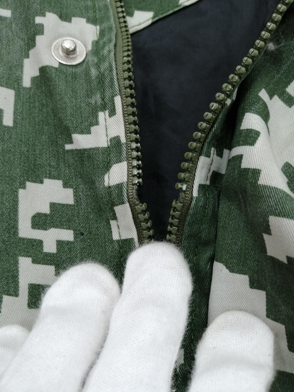 DIGITAL CAMOUFLAGE JACKETΩ 保証期間保証なし発送目安1-2日後登録日2024年04月13日表記サイズM着丈約63cm身幅約65c