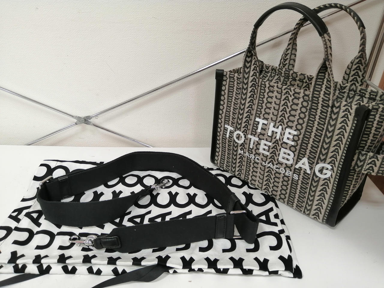 ショルダー紐、袋付属