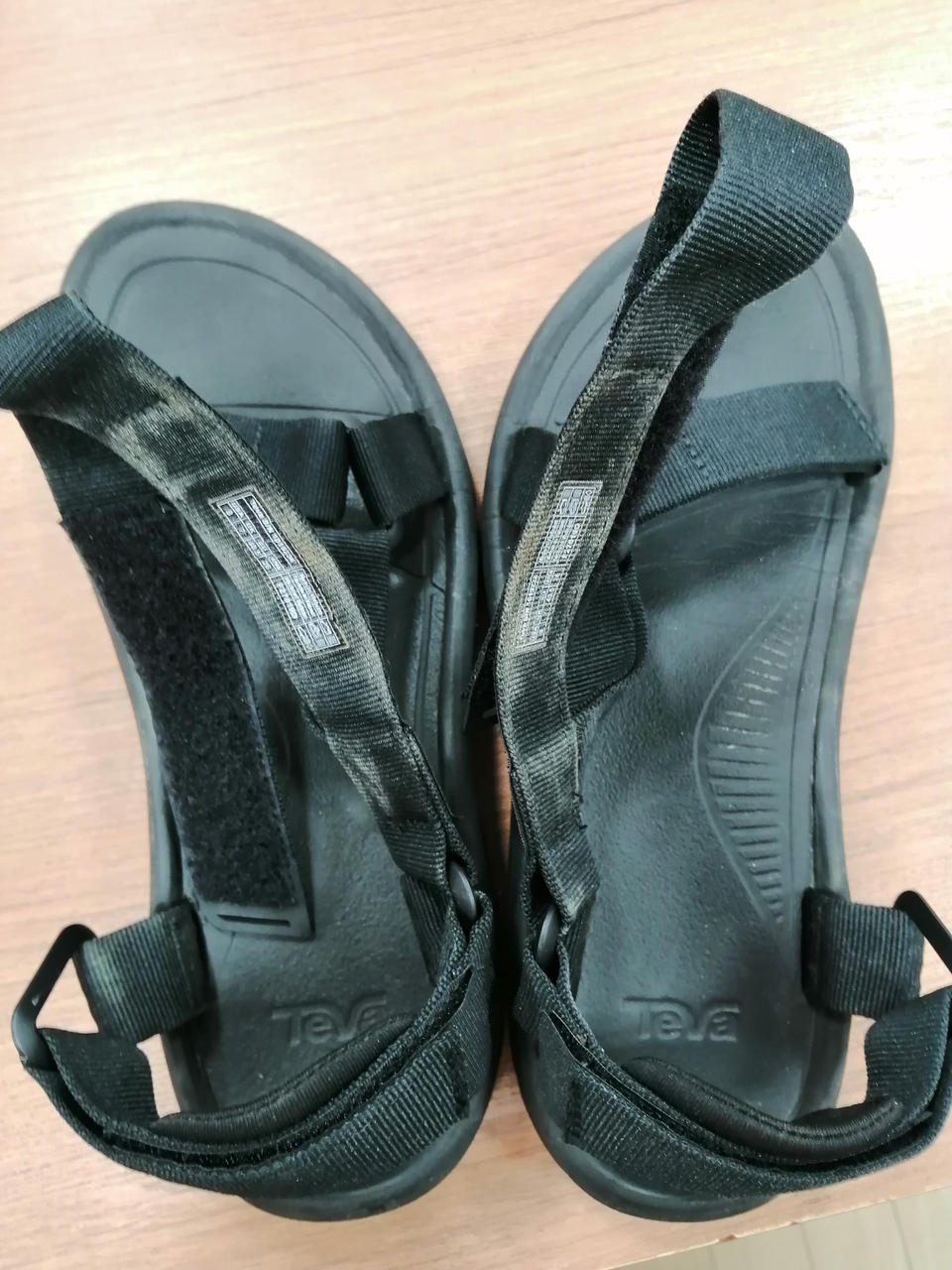 ベルト裏に汚れがございます