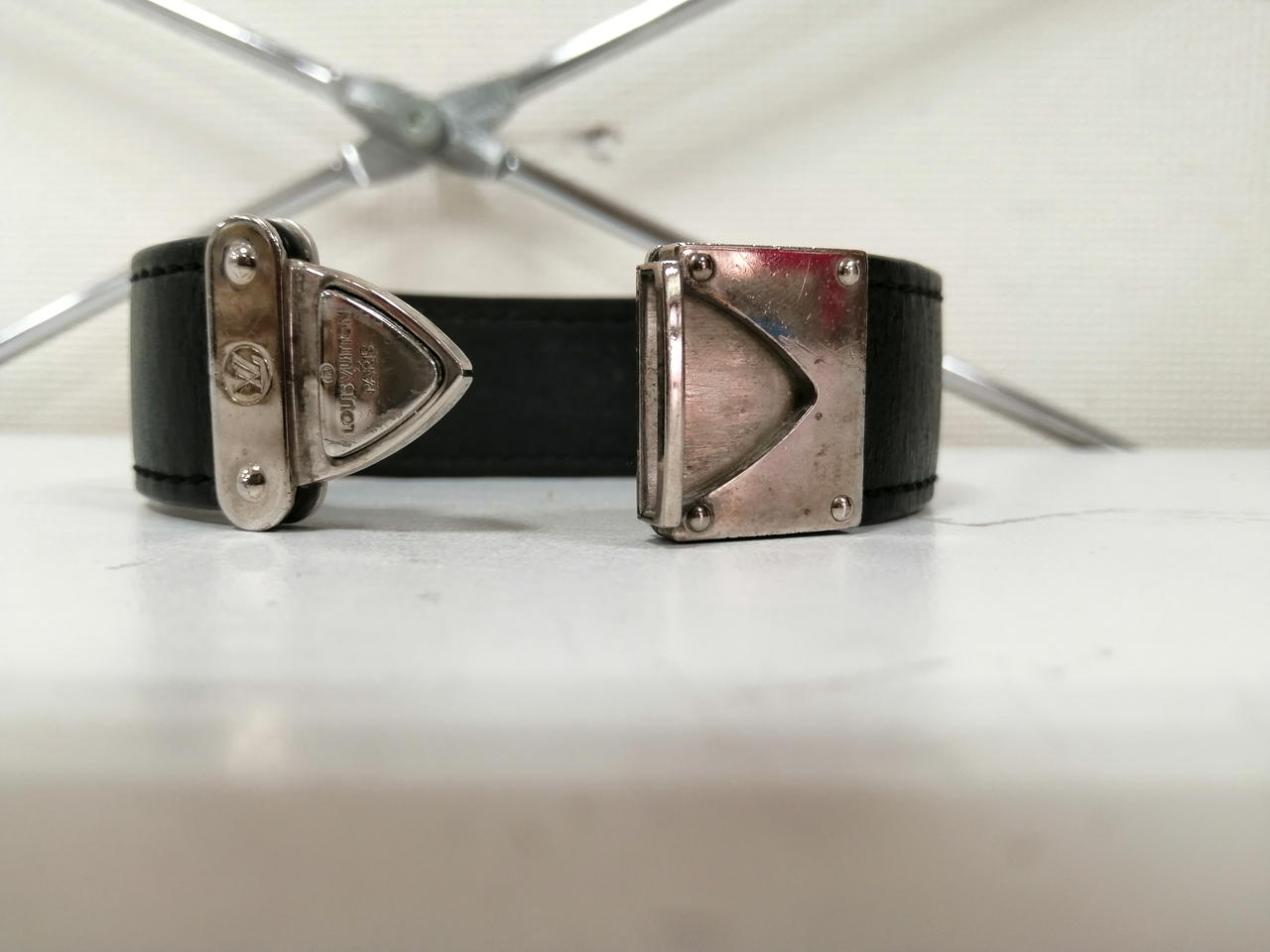 金属部分に若干の使用感があります