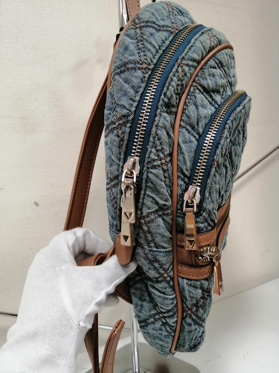 GUESS デニムキルティングバックパック ゲス(GUESS)|デニムキルティングリュック|HARDOFFオフモール