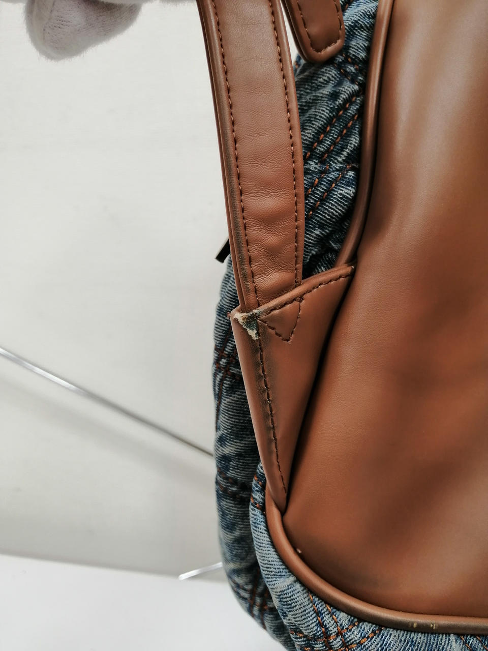 GUESS デニムキルティングバックパック ゲス(GUESS)|デニムキルティングリュック|HARDOFFオフモール