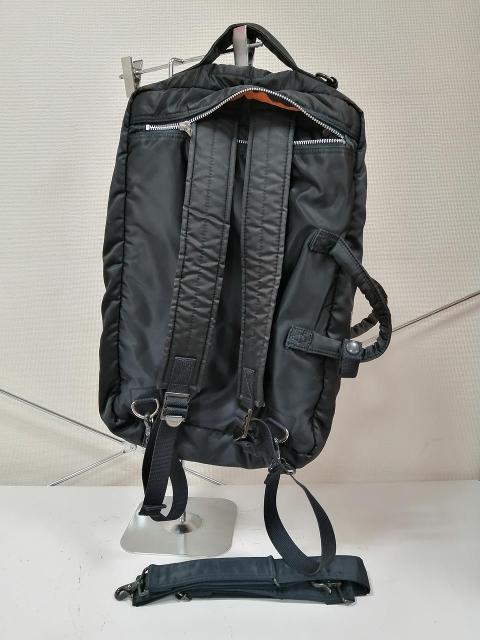 ショルダー紐付属